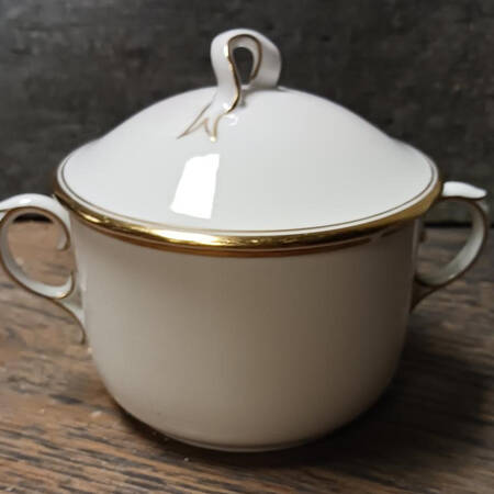 1222 Cream Soup Bowl & Lid Set