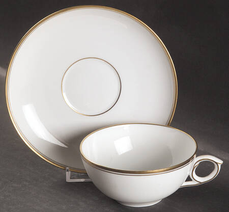1222 Flat Cup & Saucer Set