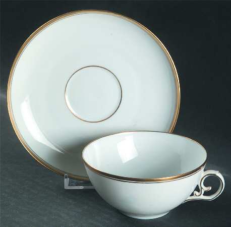 1222 Flat Cup & Saucer Set