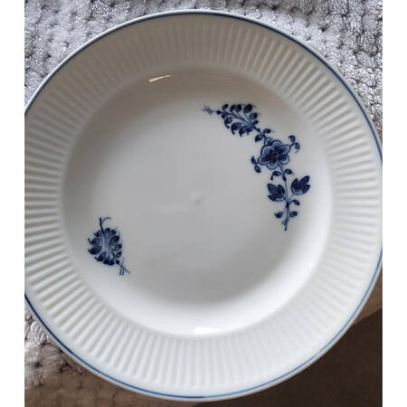 32 Salad Plate