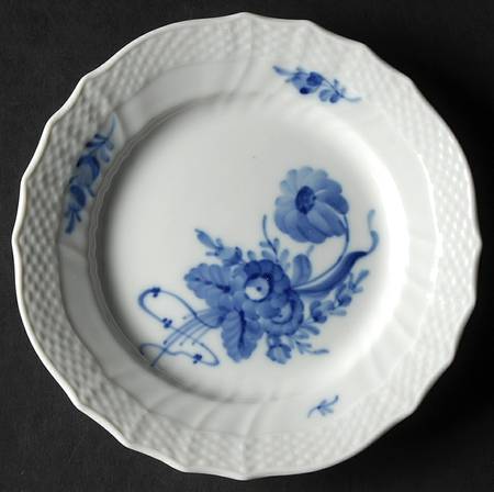Blue Flowers Curved) Bread & Butter Plate