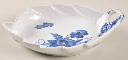 Blue Flowers Curved) Leaf Shape Pickle Dish