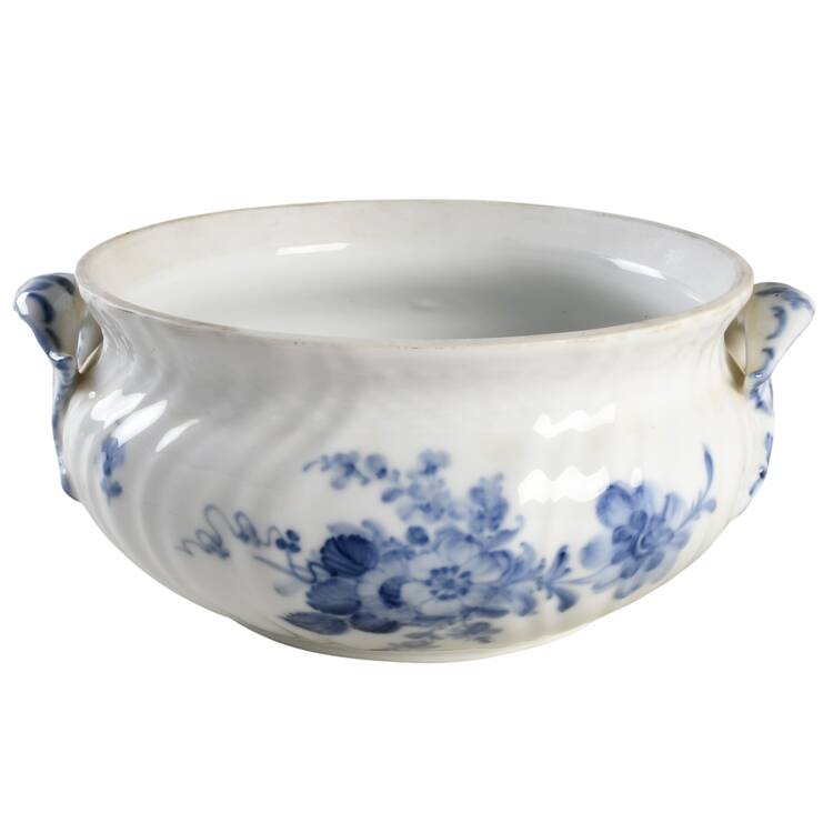 Blue Flowers Curved) Tureen No Lid