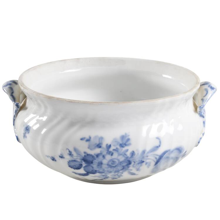 Blue Flowers Curved) Tureen No Lid