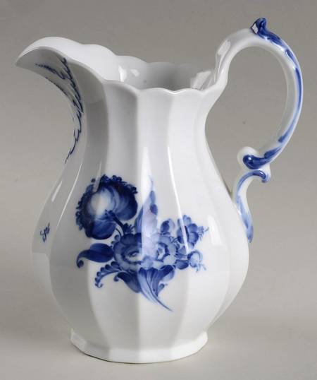 Blue Flowers Curved) 44 Oz Pitcher
