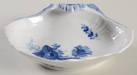 Blue Flowers Curved) Shell Pickle Dish
