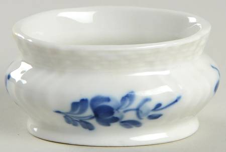 Blue Flowers Curved) Salt Dip