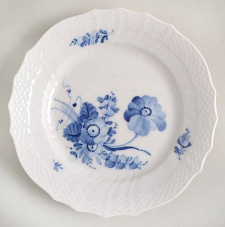 Blue Flowers Curved) Bread & Butter Plate