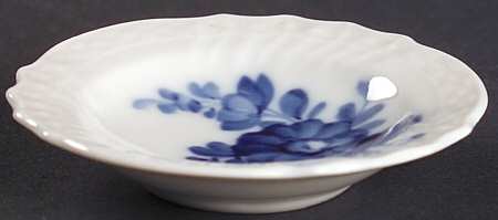 Blue Flowers Curved) Butter Pat