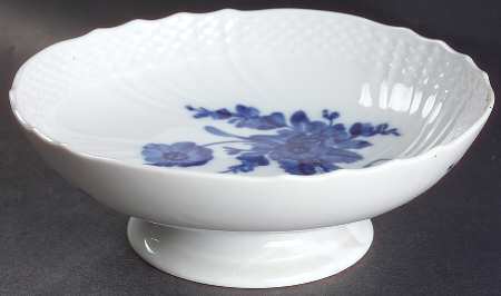 Blue Flowers Curved) Low Footed Cake Plate