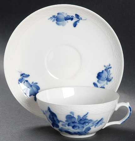 Blue Flowers Curved) Flat Cup & Saucer Set