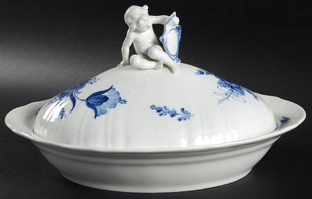 Blue Flowers Curved) Oval Covered Vegetable