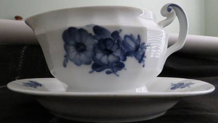 Blue Flowers Gravy Boat with Attached Underplate