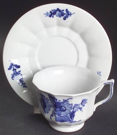 Blue Flowers Oversized Cup & Saucer Set