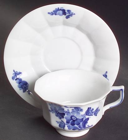 Footed Cup & Saucer Set