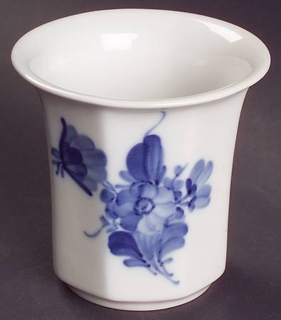 Blue Flowers Round Cigar Cup