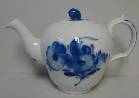 Blue Flowers Braided Individual Teapot & Lid