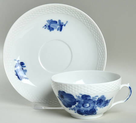 Blue Flowers Braided Flat Cup & Saucer Set