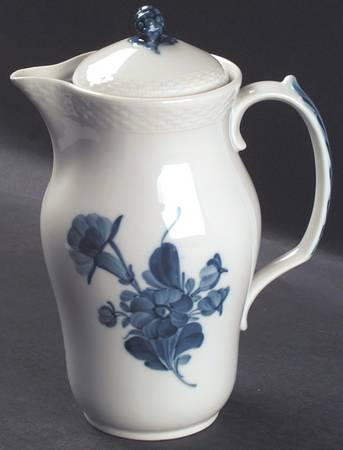 Blue Flowers Braided Pitcher & Lid