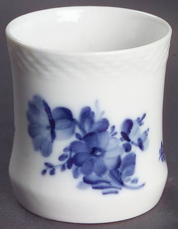 Blue Flowers Braided Cigarette Holder