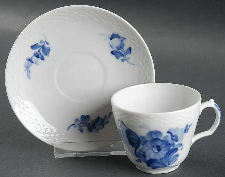 Blue Flowers Braided Flat Demitasse Cup