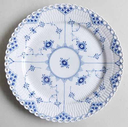 Blue Fluted Full Lace (No Trim) Dinner Plate