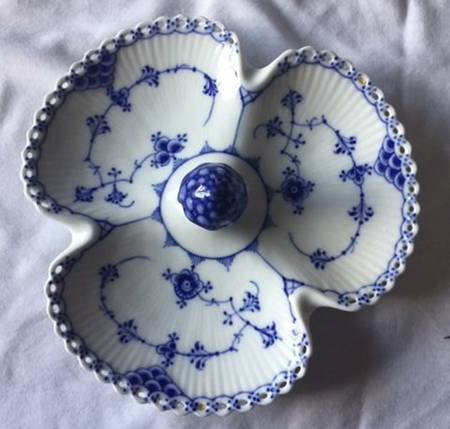 Blue Fluted Full Lace (No Trim) 3-Part Relish