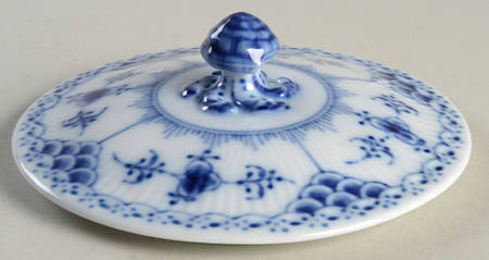Blue Fluted Full Lace (No Trim) Lid for Cream Soup Bowl
