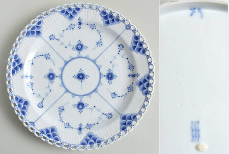 Blue Fluted Full Lace (No Trim) Dinner Plate