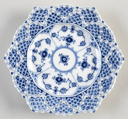 Blue Fluted Full Lace (No Trim) 6" Pierced Plate