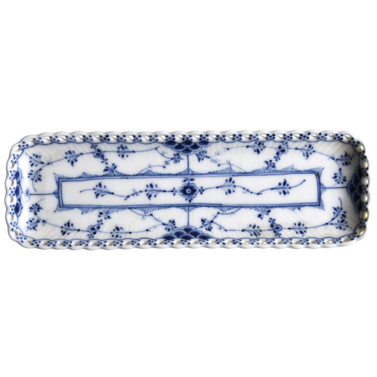 Blue Fluted Full Lace (No Trim) 8" Rectangular Tray