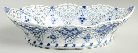 Blue Fluted Full Lace (No Trim) 11" Oval Open Weave Basket