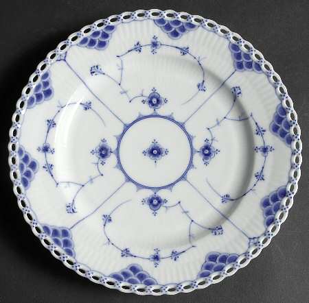 Blue Fluted Full Lace (No Trim) Dinner Plate