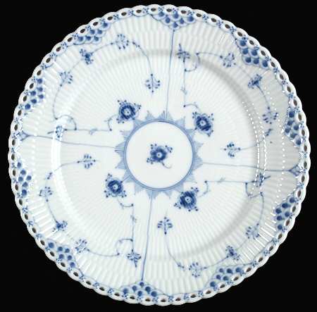 Blue Fluted Full Lace (No Trim) Large Dinner Plate
