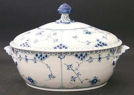 Blue Fluted Full Lace (No Trim) Oval Tureen & Lid