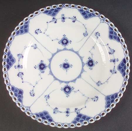 Blue Fluted Full Lace (No Trim) Luncheon Plate