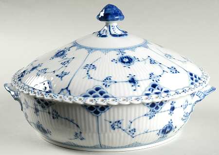 Blue Fluted Full Lace (No Trim) Round Covered Vegetable