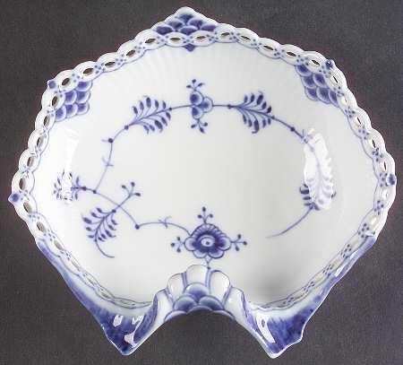 Blue Fluted Full Lace (No Trim) Shell Pickle Dish