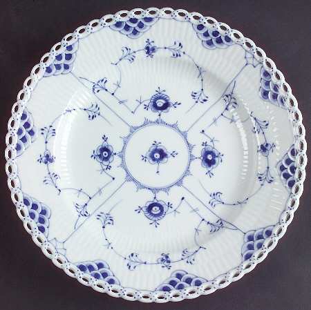 Blue Fluted Full Lace (No Trim) Luncheon Plate