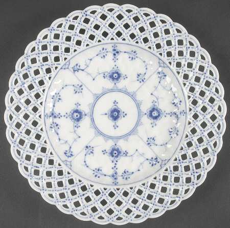 Blue Fluted Full Lace (No Trim) 9" Pierced Plate