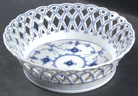 Blue Fluted Full Lace (No Trim) 7" Open Weave Fruit Basket