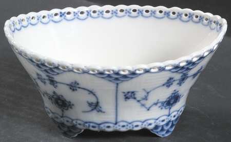 Blue Fluted Full Lace (No Trim) Finger Bowl