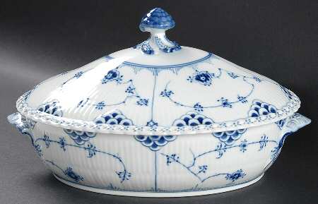 Blue Fluted Full Lace (No Trim) Oval Covered Vegetable