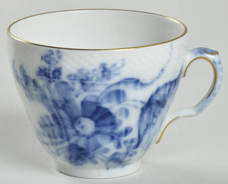 Blue Flowers (Curved, Gold) Flat Cup