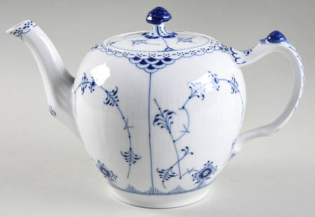 Blue Fluted Half Lace Border (No Trim) Teapot & Lid