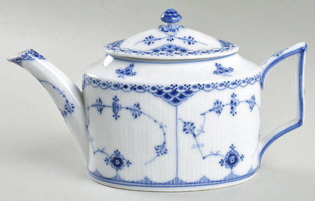 Blue Fluted Half Lace Border (No Trim) Small Teapot & Lid