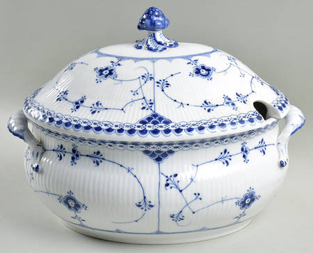 Blue Fluted Half Lace Border (No Trim) Oval Tureen & Lid