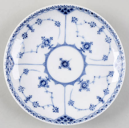 Blue Fluted Half Lace Border (No Trim) Coupe Salad Plate