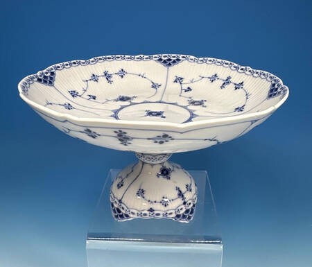 Blue Fluted Half Lace Border (No Trim) 9" Diameter Pedestal Cake Stand
