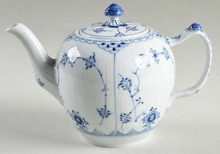 Blue Fluted Half Lace Border (No Trim) Small Teapot & Lid